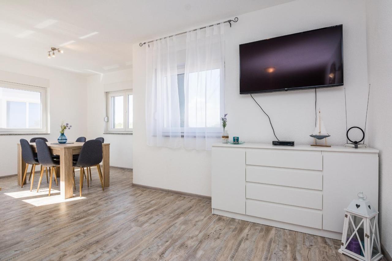 Apartments Krpan Vir Ngoại thất bức ảnh