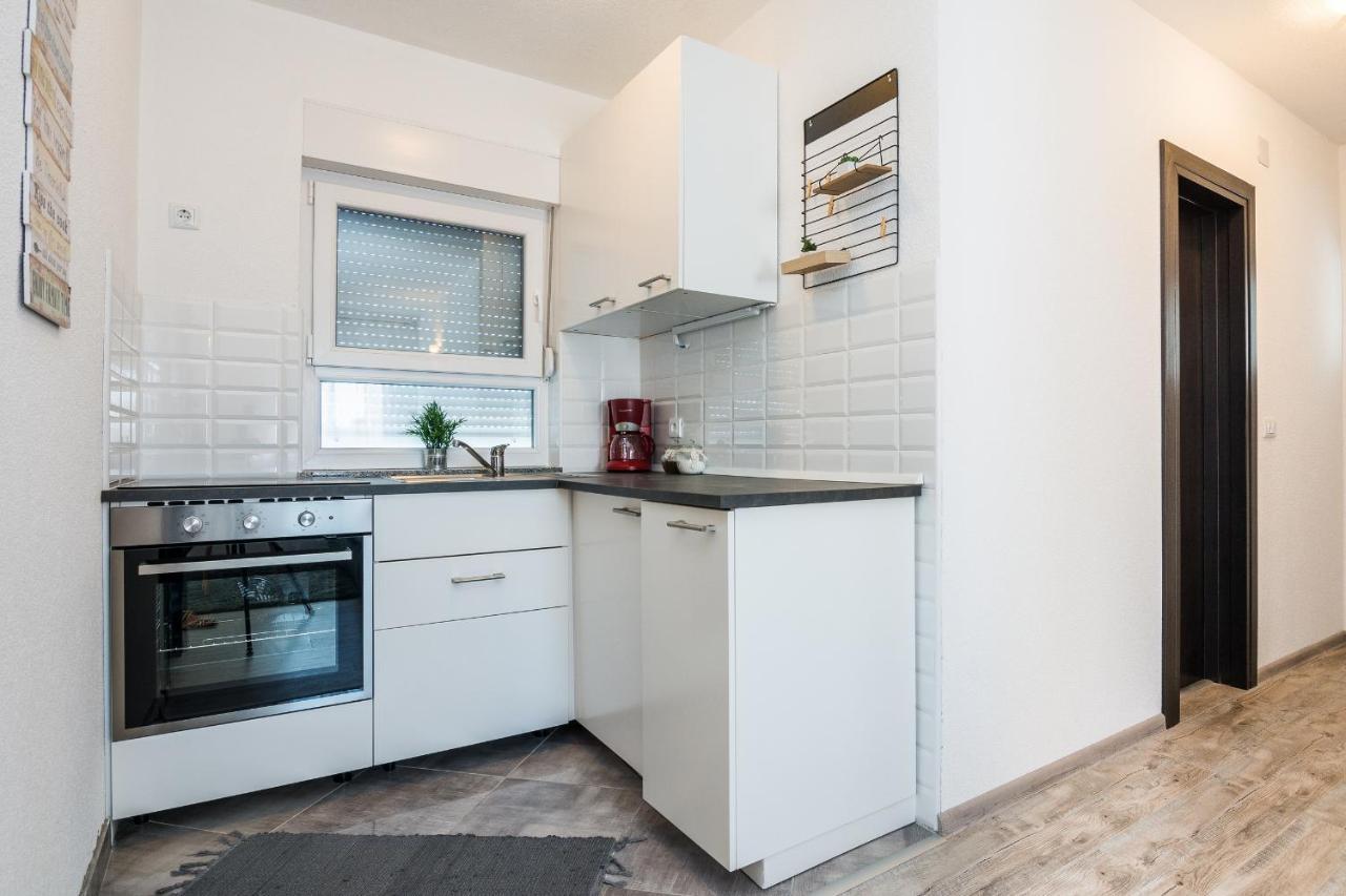 Apartments Krpan Vir Ngoại thất bức ảnh