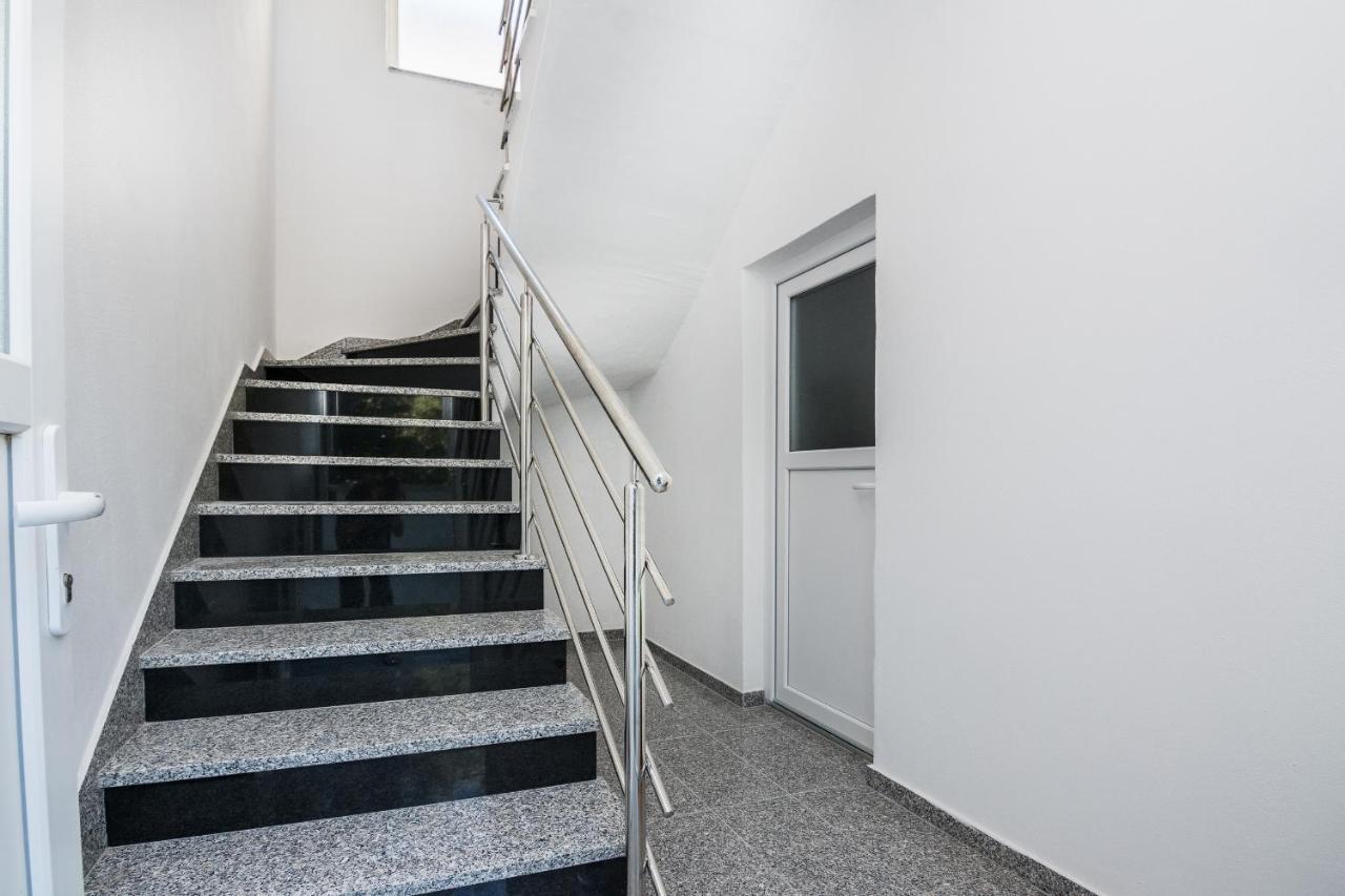 Apartments Krpan Vir Ngoại thất bức ảnh