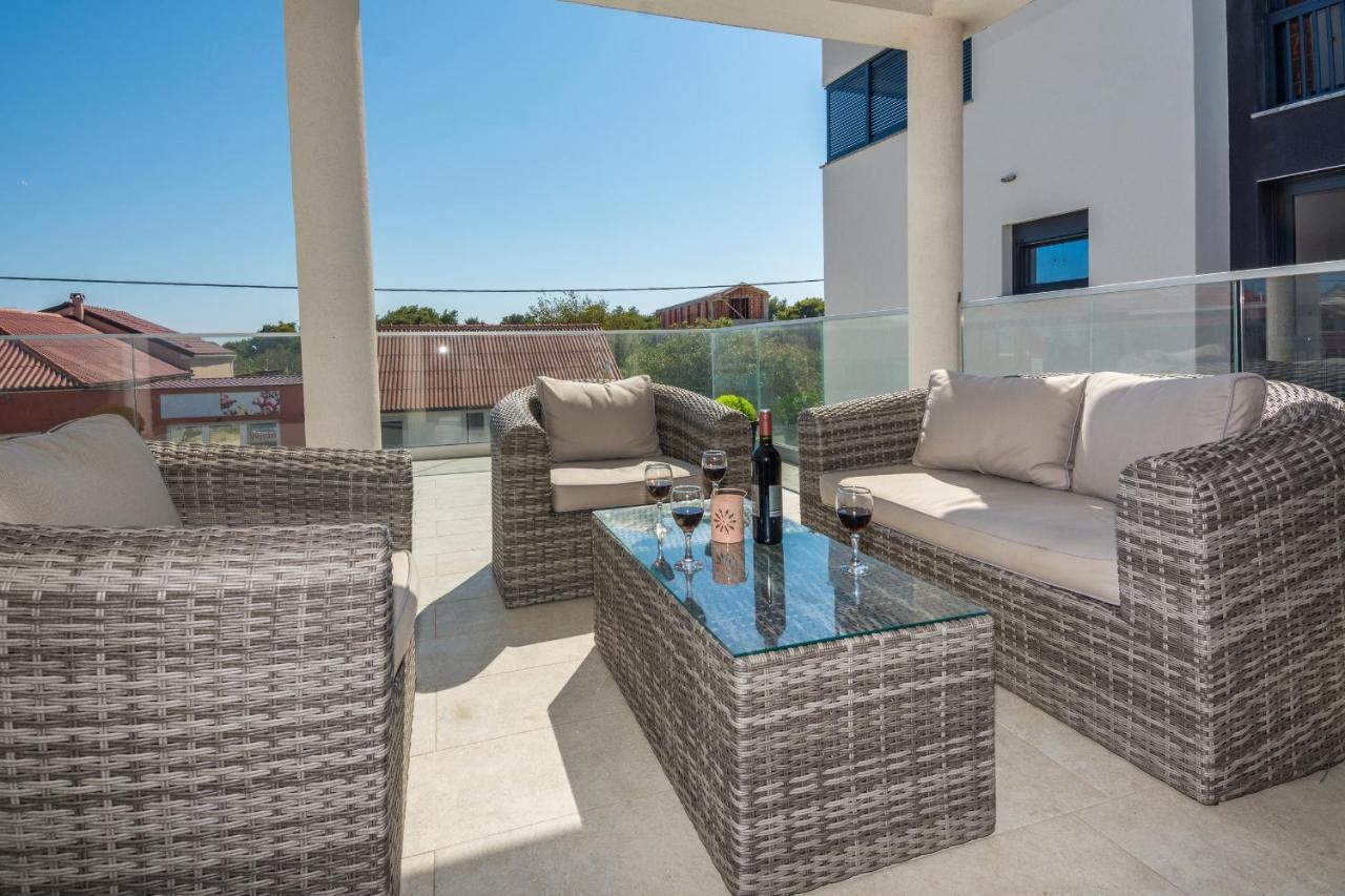 Apartments Krpan Vir Ngoại thất bức ảnh