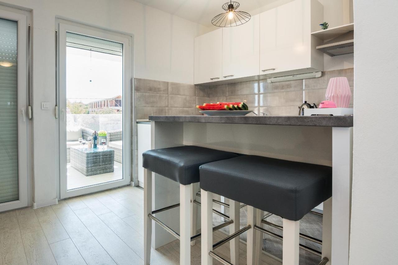 Apartments Krpan Vir Ngoại thất bức ảnh