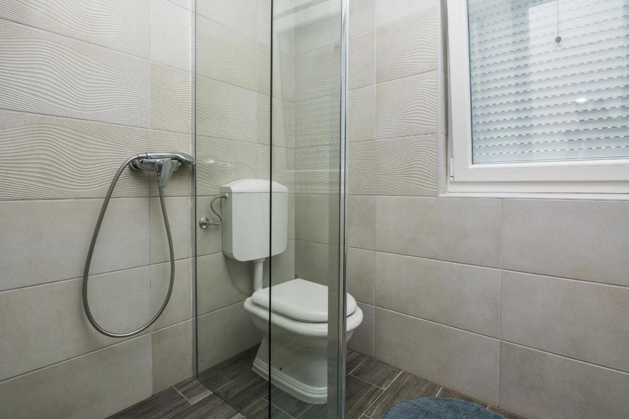 Apartments Krpan Vir Ngoại thất bức ảnh