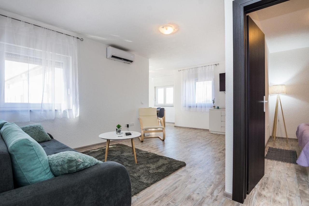 Apartments Krpan Vir Ngoại thất bức ảnh