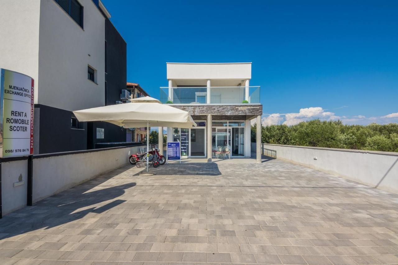 Apartments Krpan Vir Ngoại thất bức ảnh
