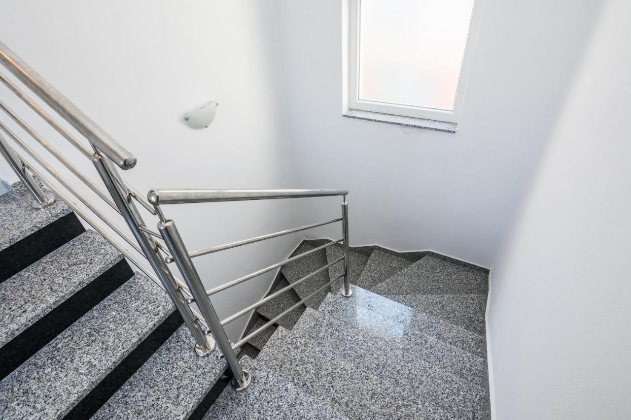 Apartments Krpan Vir Ngoại thất bức ảnh